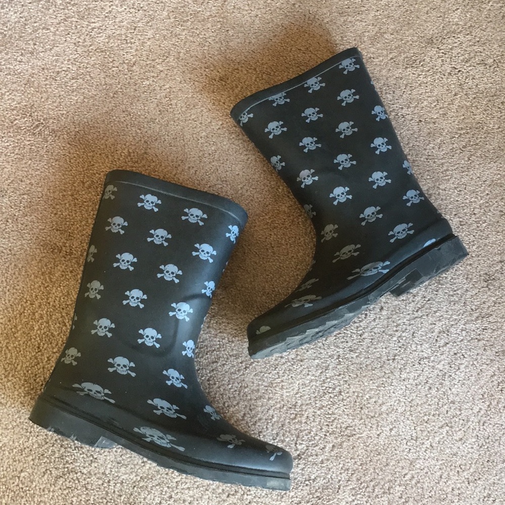 🖤☠️Children’s Black Cherokee Rain Boots - Picture 3 of 10